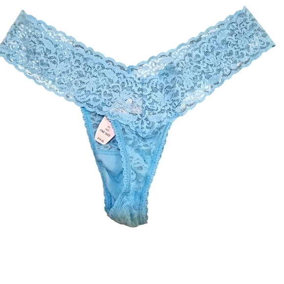 VICTORIA'S SECRET STRETCH LACE THONG - Picture 2 of 3